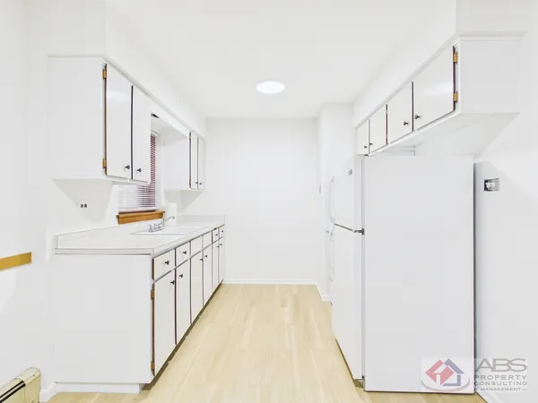 $1,500 | 11219 South Martin Luther King Drive, Unit 2R, Chicago, IL 60628