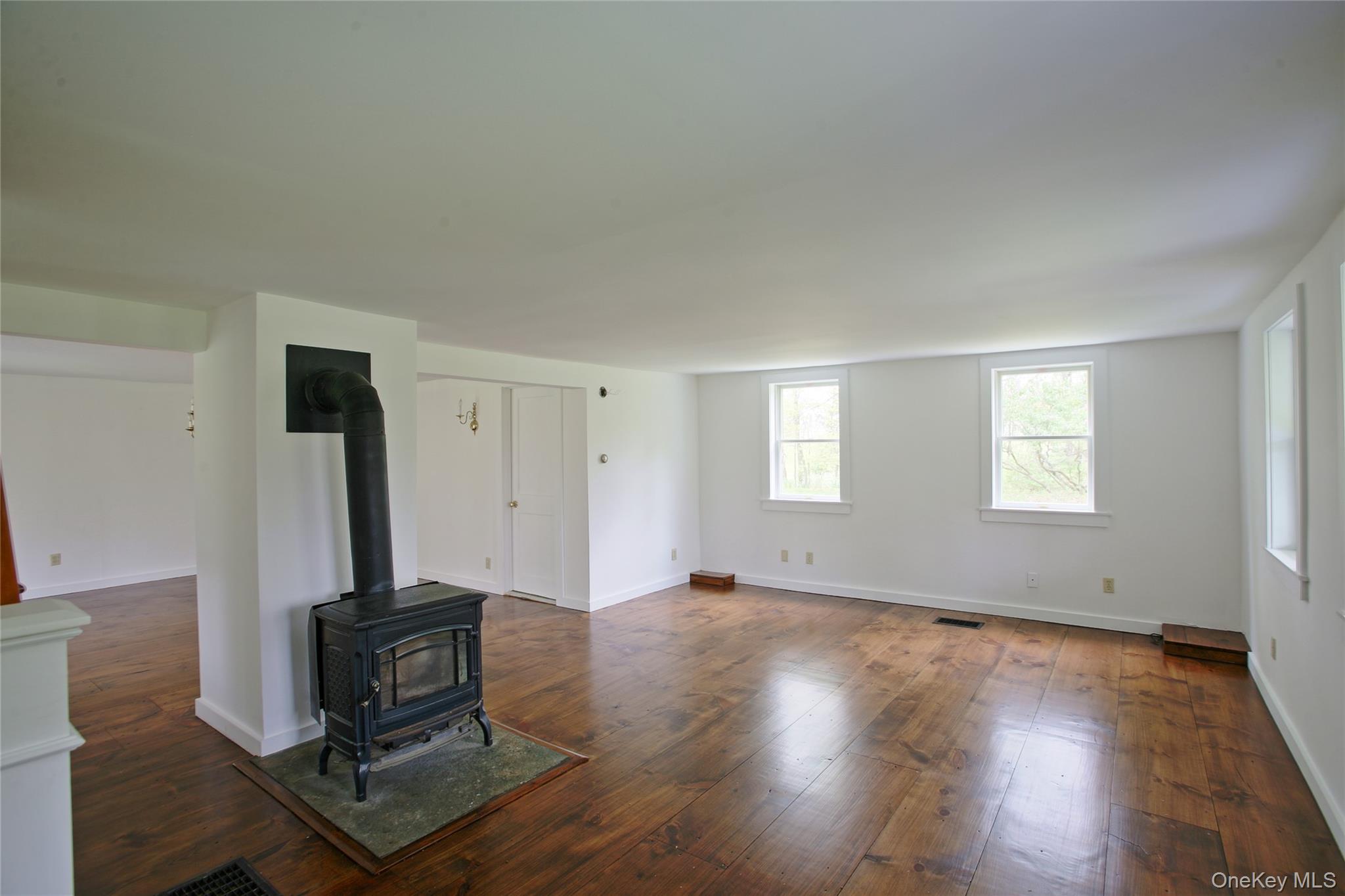 292 Mountain View Road Rhinebeck, NY 12572 - Photo 27 of 30 a living room with furniture and a window