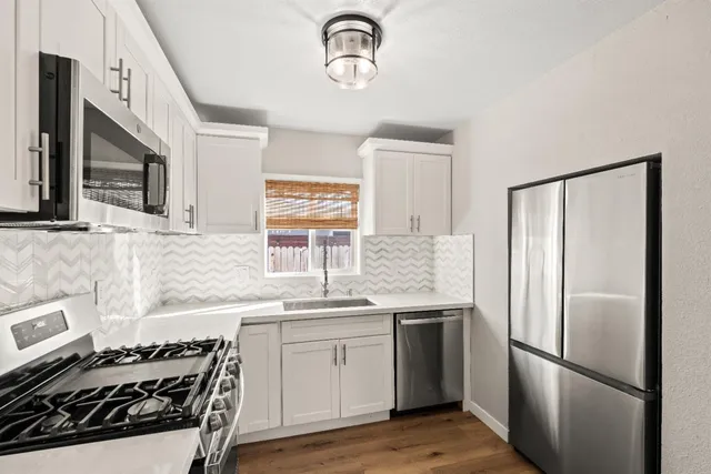 $425,000 | 2513 Anna Way, Sacramento, CA 95821