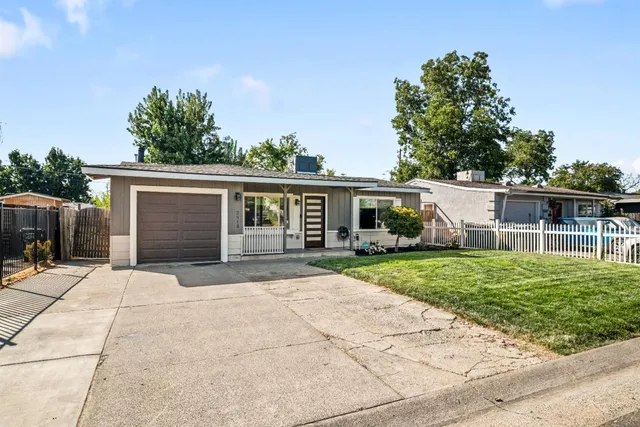 $425,000 | 2513 Anna Way, Sacramento, CA 95821