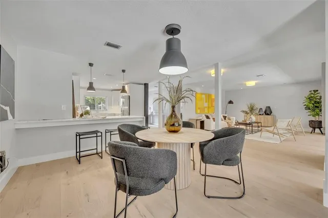 $1,097,000 | 1901 Lake Sue Drive, Orlando, FL 32803