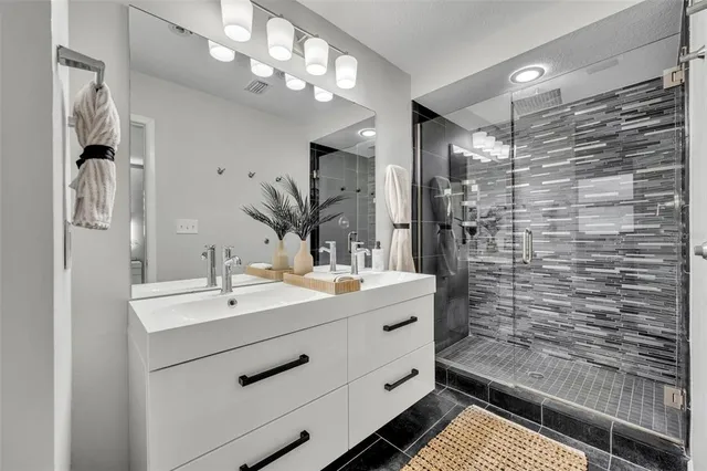 $1,097,000 | 1901 Lake Sue Drive, Orlando, FL 32803