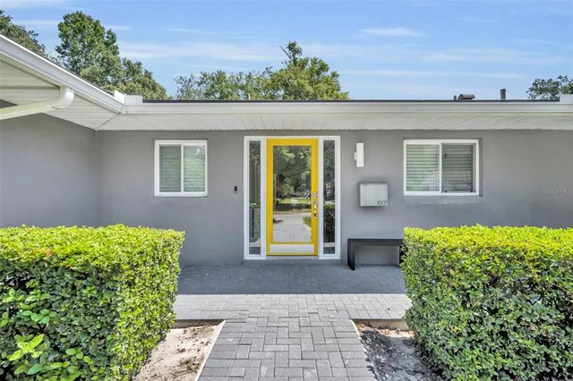 $1,097,000 | 1901 Lake Sue Drive, Orlando, FL 32803