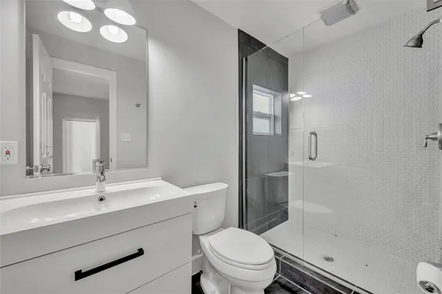 $1,097,000 | 1901 Lake Sue Drive, Orlando, FL 32803