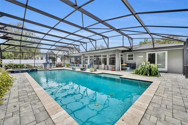 $1,097,000 | 1901 Lake Sue Drive, Orlando, FL 32803