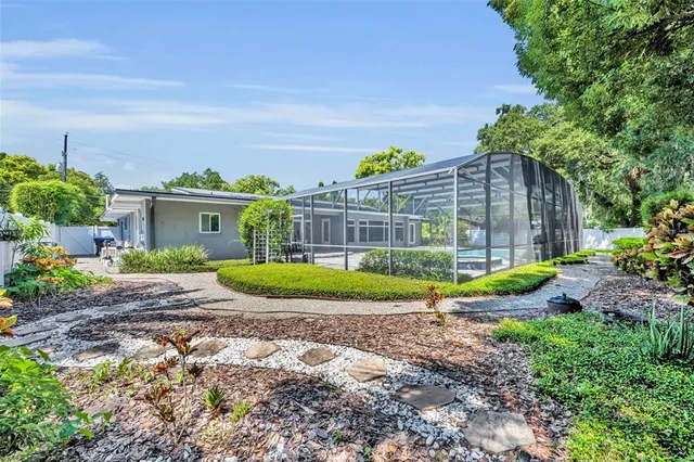 $1,097,000 | 1901 Lake Sue Drive, Orlando, FL 32803