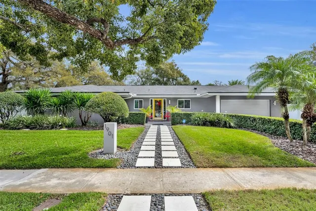 $1,097,000 | 1901 Lake Sue Drive, Orlando, FL 32803