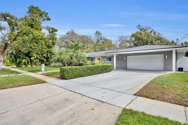 $1,097,000 | 1901 Lake Sue Drive, Orlando, FL 32803