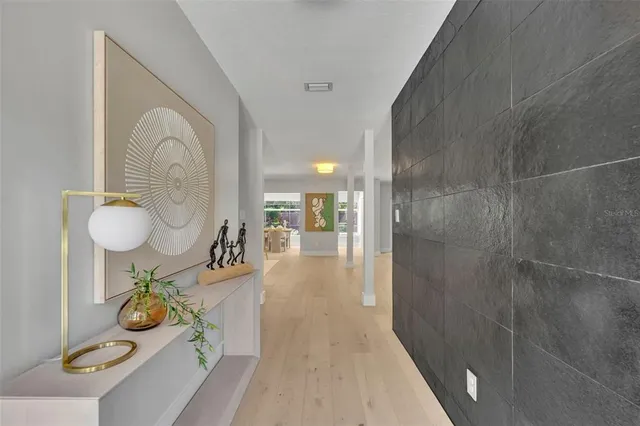 $1,097,000 | 1901 Lake Sue Drive, Orlando, FL 32803