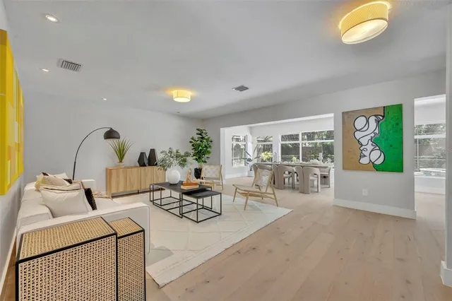 $1,097,000 | 1901 Lake Sue Drive, Orlando, FL 32803