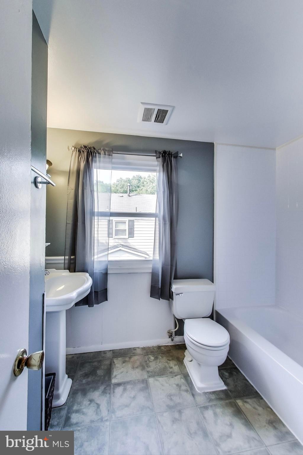 12025 Dove Circle Laurel, MD 20708 - Photo 38 of 52 Gallery Image 38