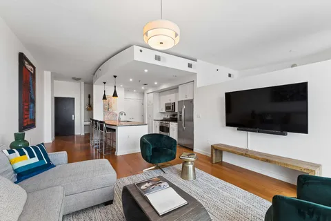 $575,000 | 900 20th Avenue South, Unit 709, Nashville, TN 37212