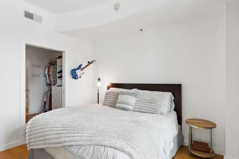 $575,000 | 900 20th Avenue South, Unit 709, Nashville, TN 37212