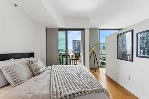 $575,000 | 900 20th Avenue South, Unit 709, Nashville, TN 37212