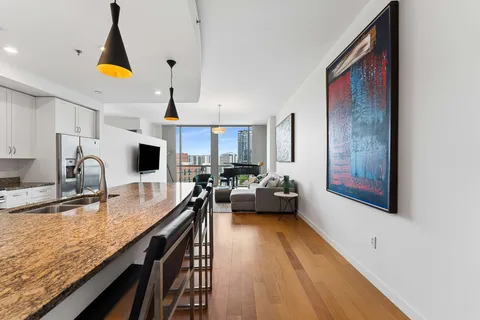 $575,000 | 900 20th Avenue South, Unit 709, Nashville, TN 37212