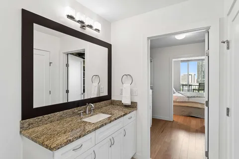 $575,000 | 900 20th Avenue South, Unit 709, Nashville, TN 37212