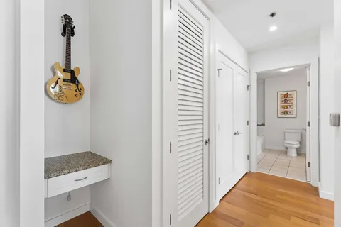 $575,000 | 900 20th Avenue South, Unit 709, Nashville, TN 37212