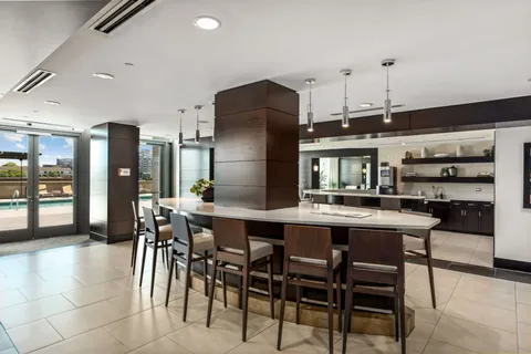 $575,000 | 900 20th Avenue South, Unit 709, Nashville, TN 37212