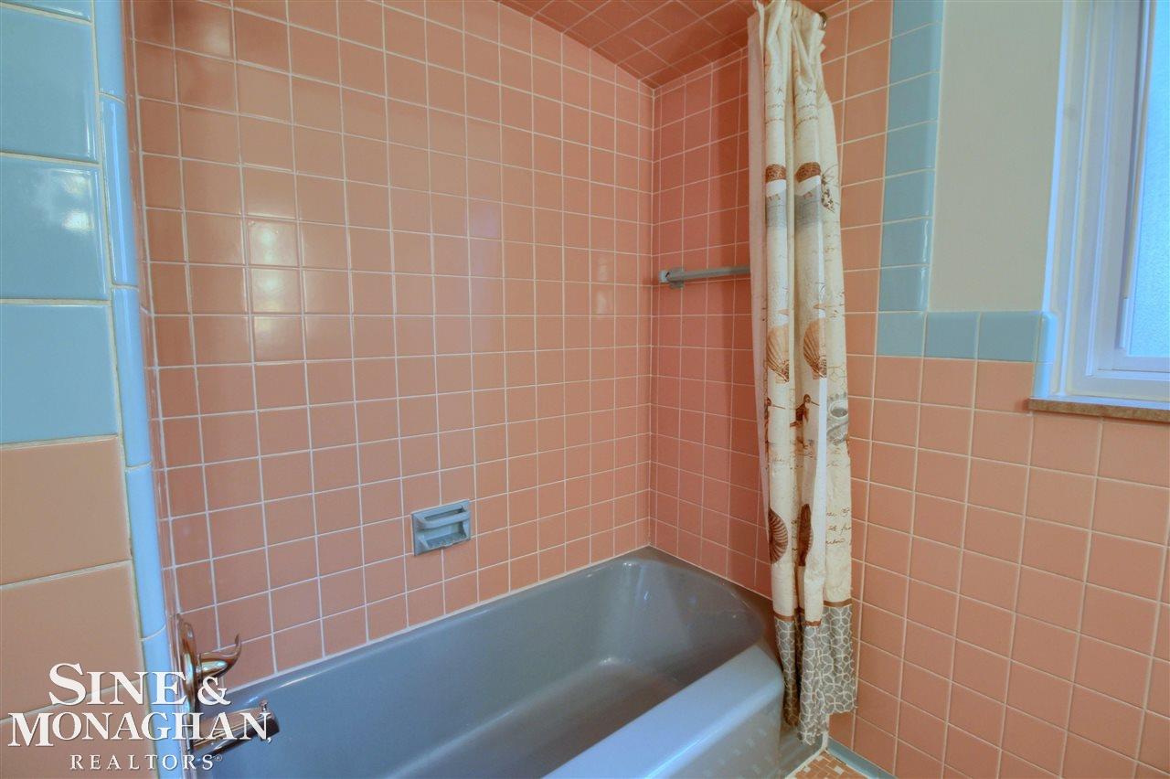 751 Harcourt Road Grosse Pointe, MI 48230 - Photo 23 of 27