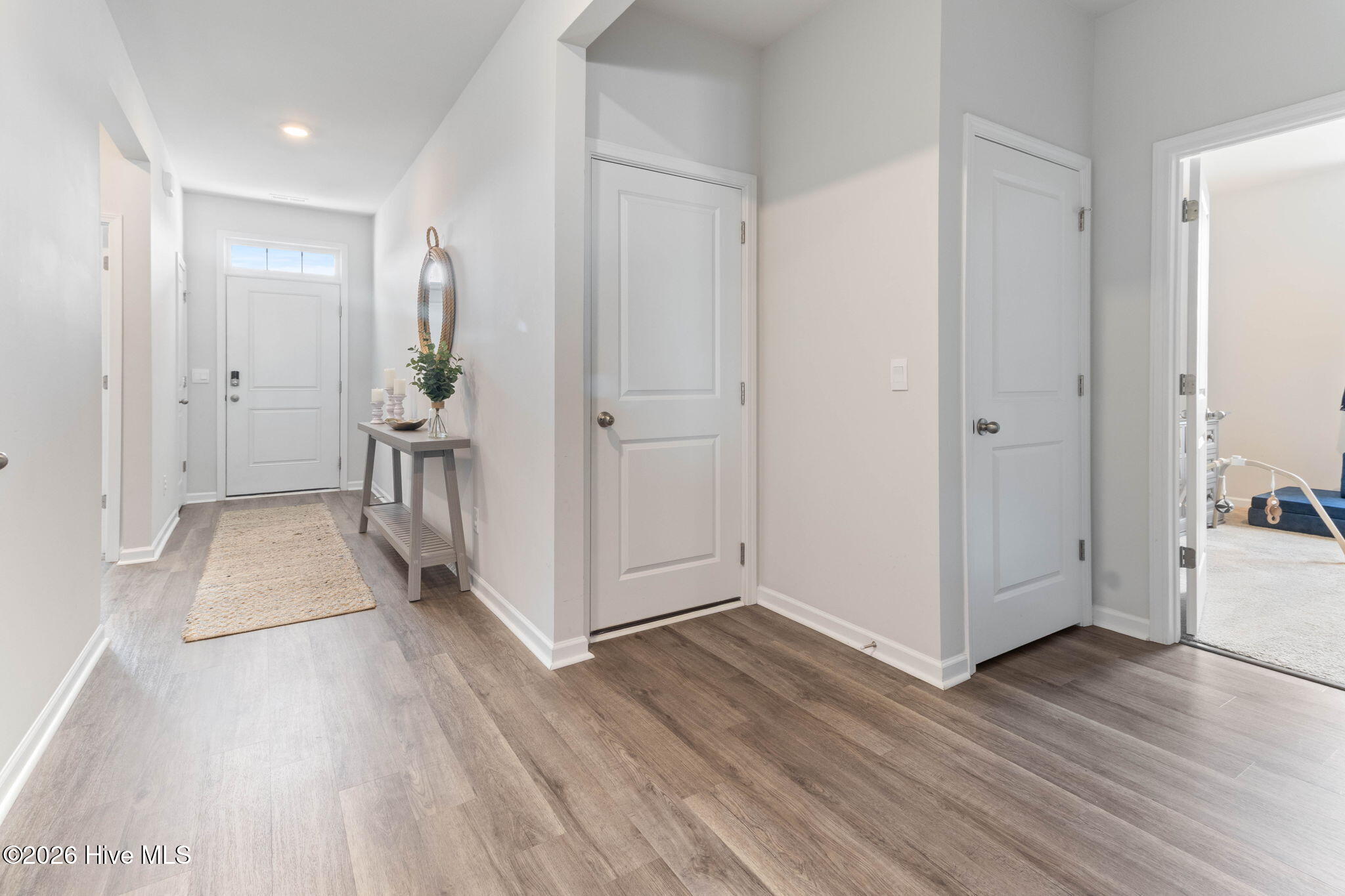 704 Ripple Court Wilmington, NC 28401 - Photo 13 of 35 entry/garage