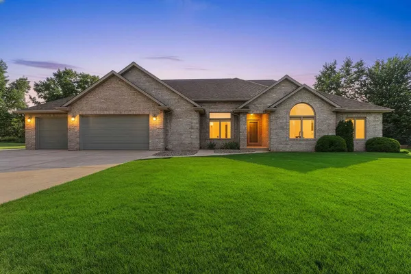 $699,900 | 4024 Half Crown Run, De Pere, WI 54115