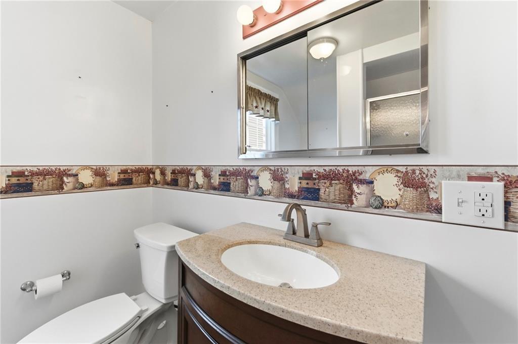 400 West Main Street Rural Valley, PA 16249 - Photo 26 of 46 upper bath with shower