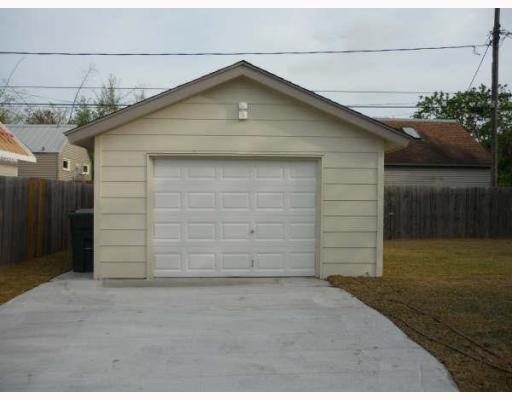 421 Cole Street Corpus Christi, TX 78404 - Photo 10 of 10 a front view of a house with a yard