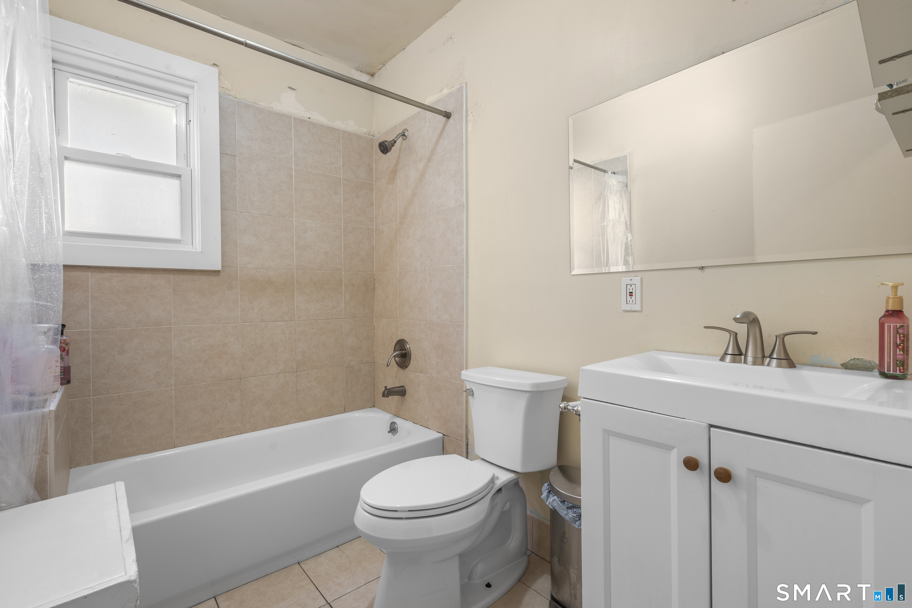 51 Marion Street Bridgeport, CT 06606 - Photo 23 of 39