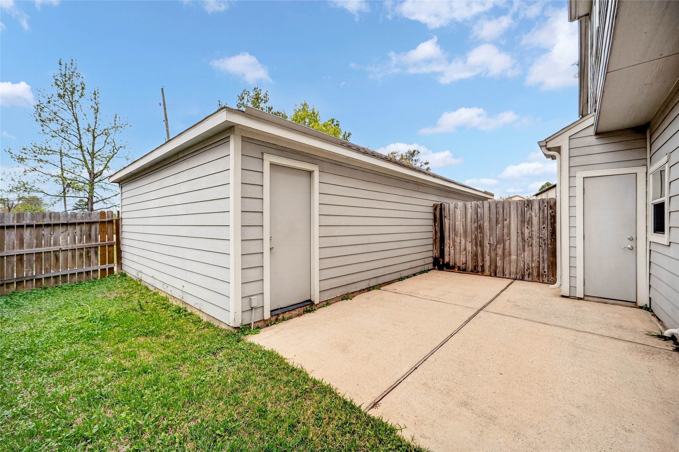23613 Twisting Falls Drive Spring, TX 77373 - Photo 39 of 39 Two-car garage