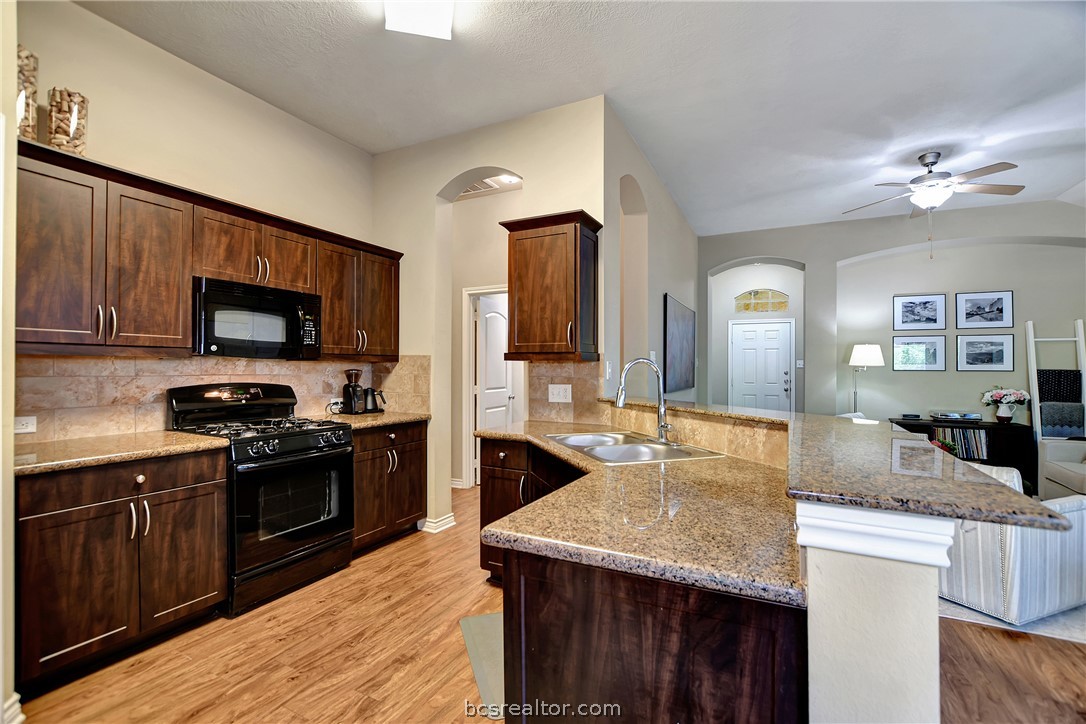 259 Fieldstone Place College Station, TX 77845 - Photo 16 of 35