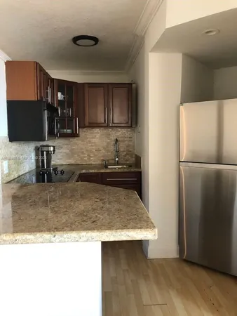 $3,000 | 825 Brickell Bay Drive, Unit 342, Miami, FL 33131