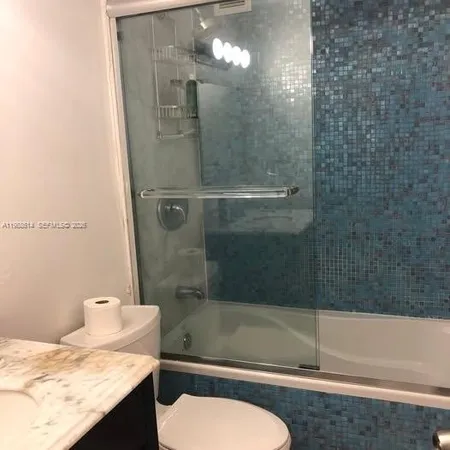 $3,000 | 825 Brickell Bay Drive, Unit 342, Miami, FL 33131