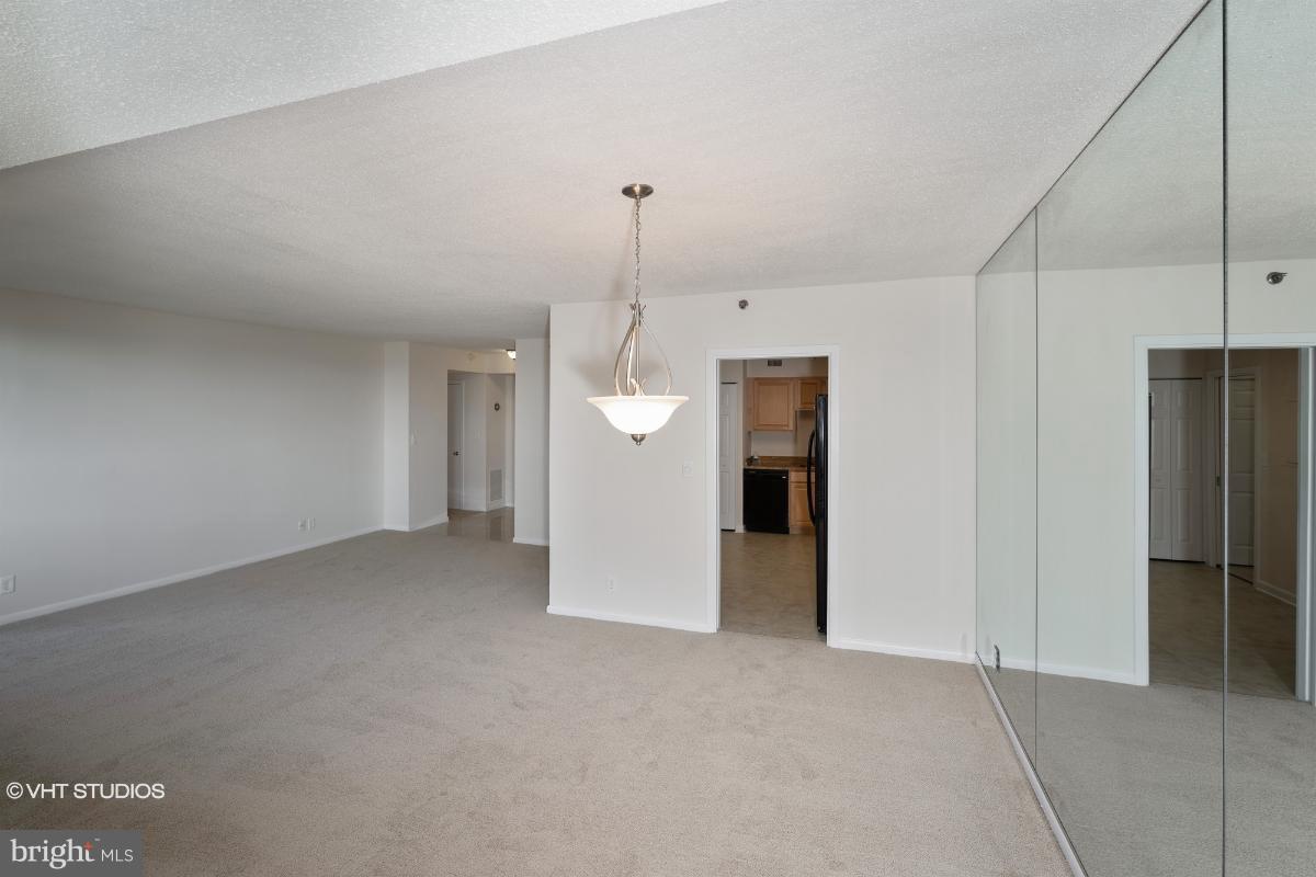 5501 Seminary Road, Unit 1714S Falls Church, VA 22041 - Photo 4 of 25 Dining Room