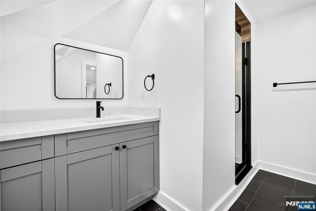 447 Queen Anne Road Teaneck, NJ 07666 - Photo 40 of 50