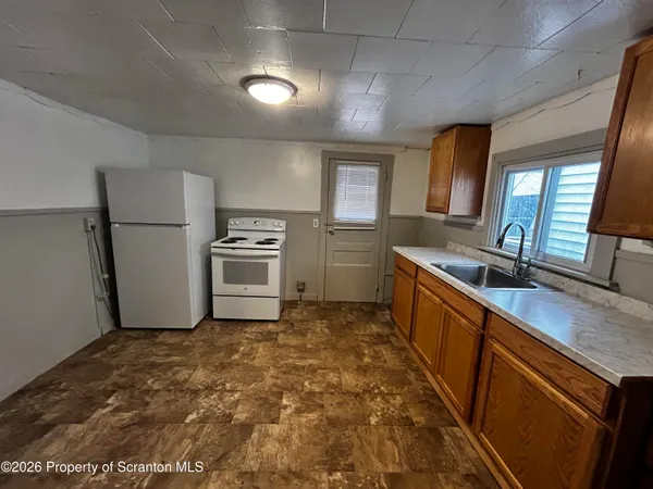 $1,100 | 26 South Church Street, Unit 1, Carbondale, PA 18407