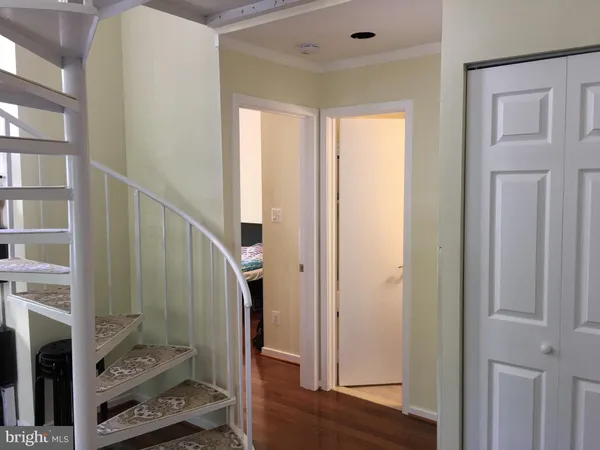 $1,800 | 10060 Hellingly Place, Unit 269, Montgomery Village, MD 20886