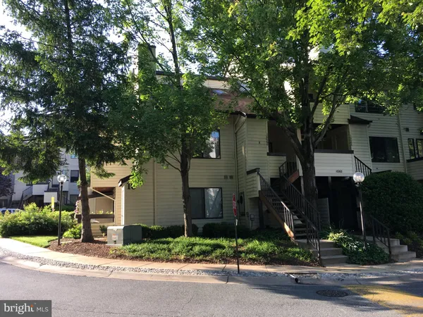 $1,800 | 10060 Hellingly Place, Unit 269, Montgomery Village, MD 20886