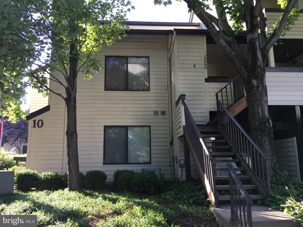 $1,800 | 10060 Hellingly Place, Unit 269, Montgomery Village, MD 20886