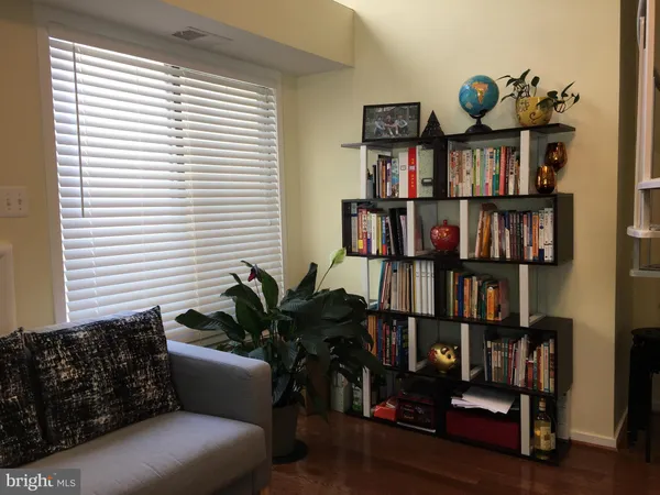 $1,800 | 10060 Hellingly Place, Unit 269, Montgomery Village, MD 20886