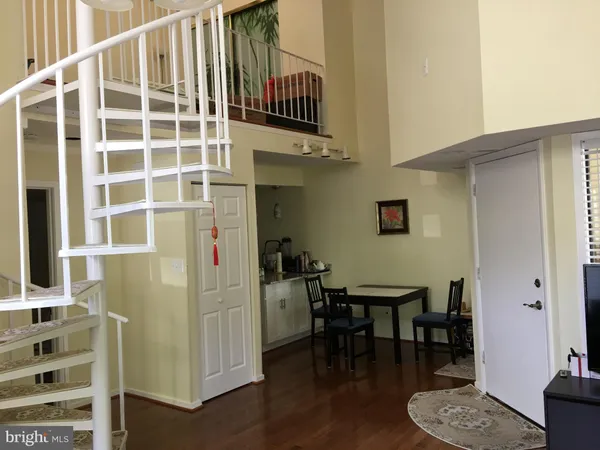$1,800 | 10060 Hellingly Place, Unit 269, Montgomery Village, MD 20886
