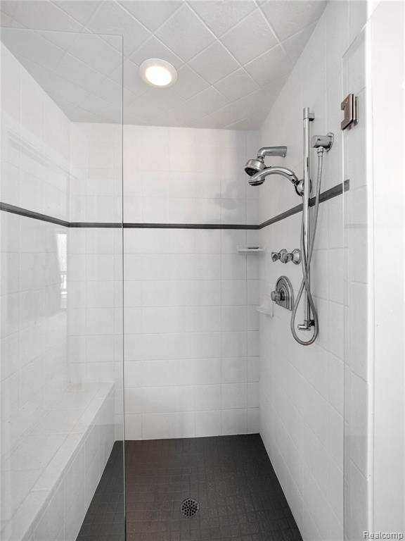 21311 Metroview Road Farmington Hills, MI 48335 - Photo 31 of 78