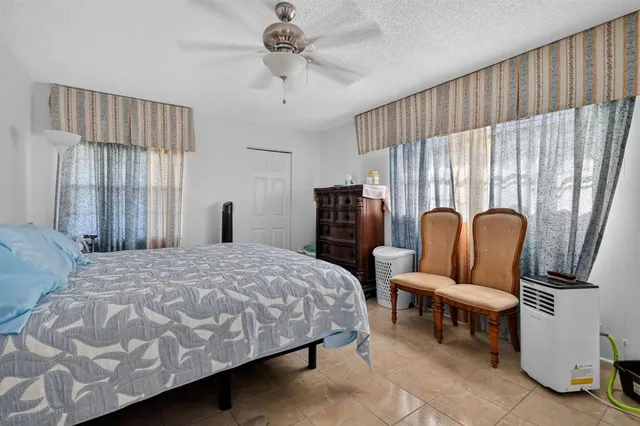 $2,000 | 101 Southwest 132nd Way, Unit 418J, Hollywood, FL 33027