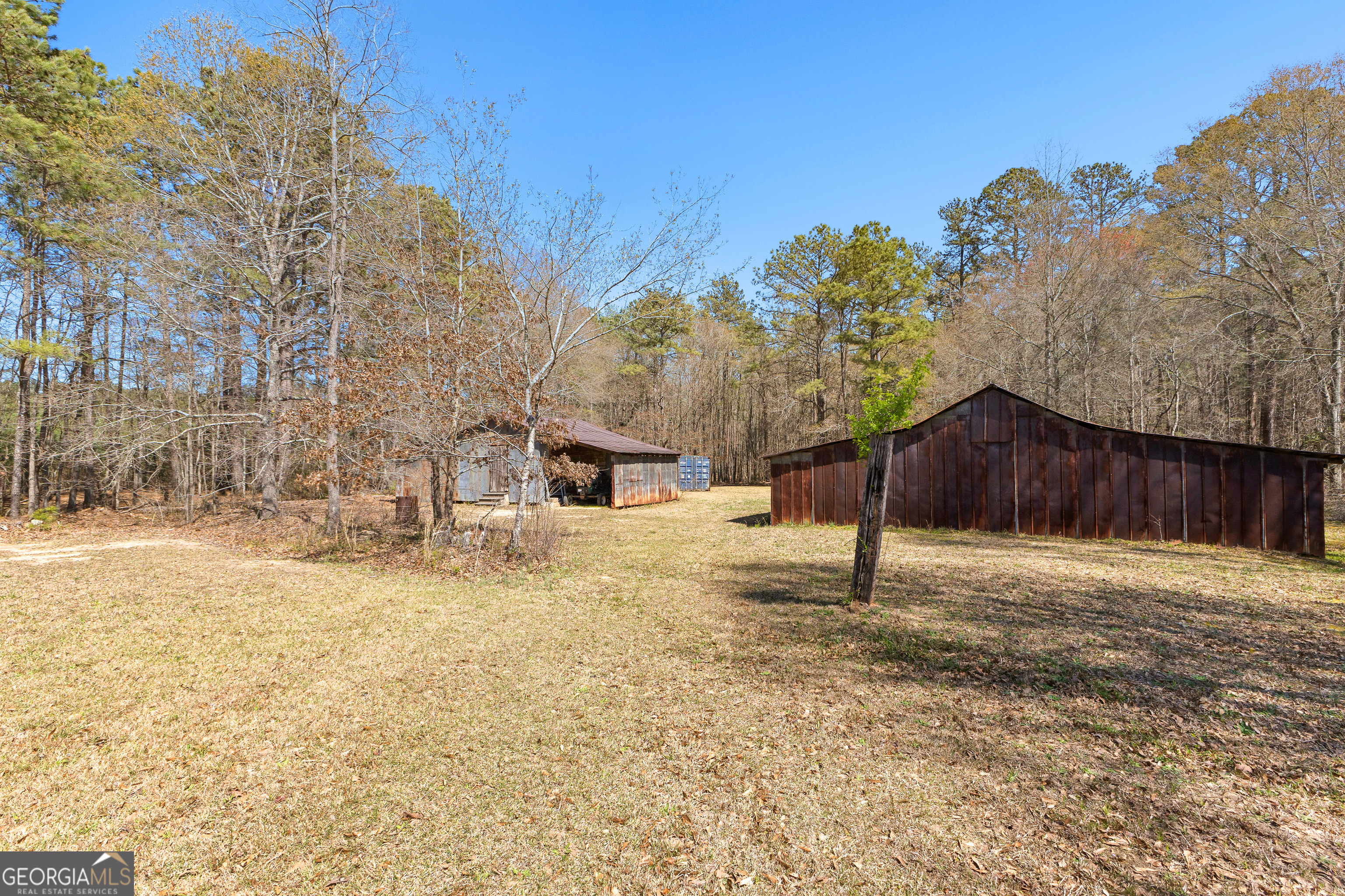 461 Old Jackson Road McDonough, GA 30252 - Photo 12 of 41 a backyard of a house