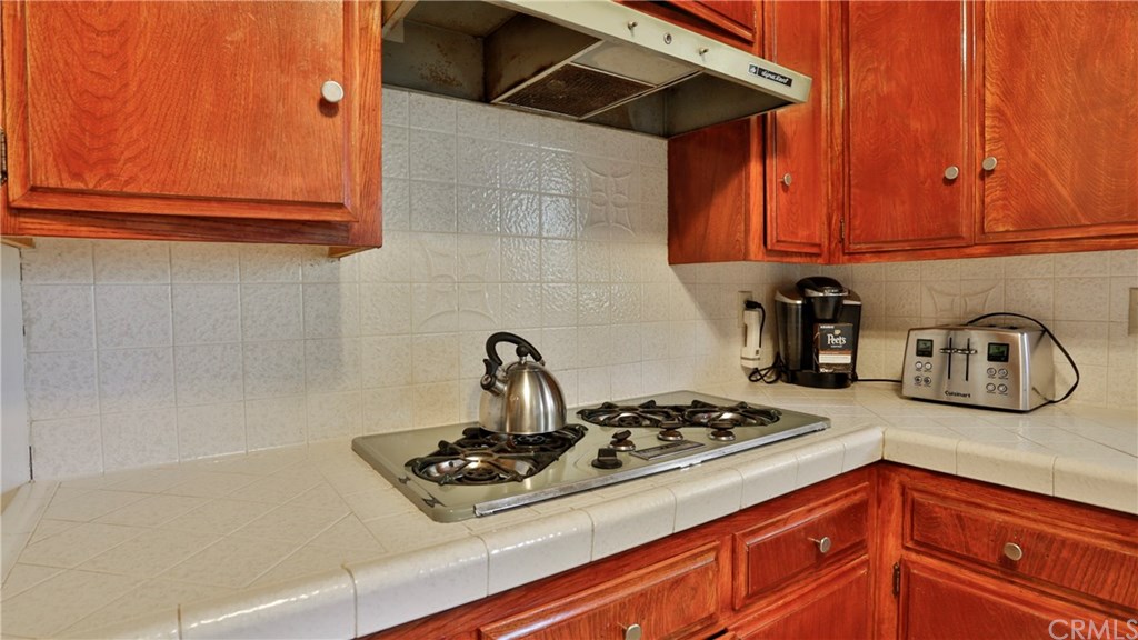 571 Grass Valley Road Lake Arrowhead, CA 92352 - Photo 16 of 41