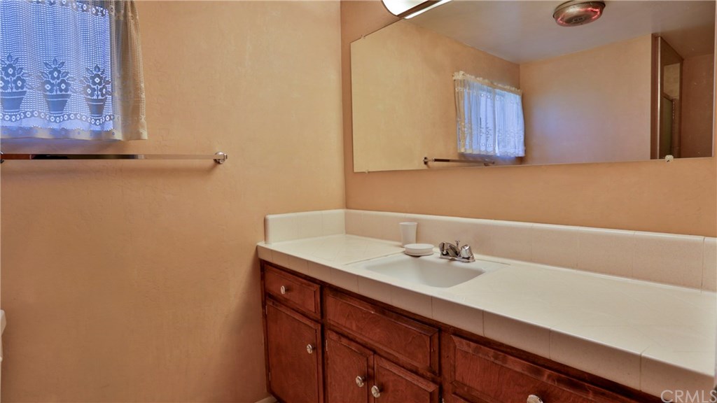 571 Grass Valley Road Lake Arrowhead, CA 92352 - Photo 29 of 41