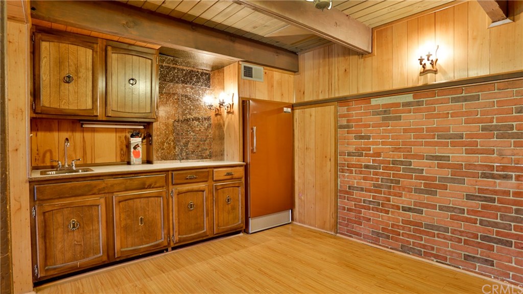 571 Grass Valley Road Lake Arrowhead, CA 92352 - Photo 35 of 41