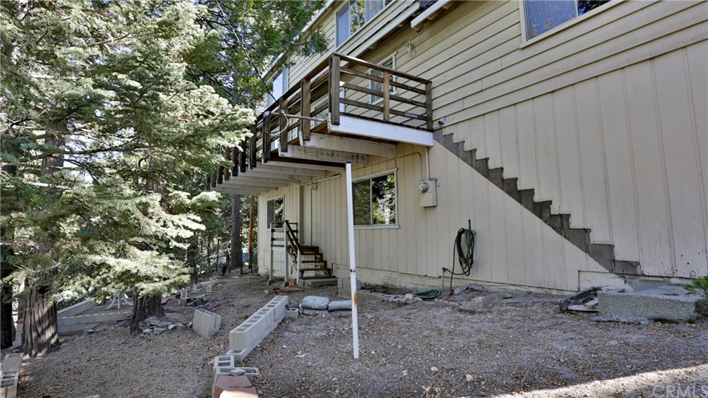 571 Grass Valley Road Lake Arrowhead, CA 92352 - Photo 39 of 41