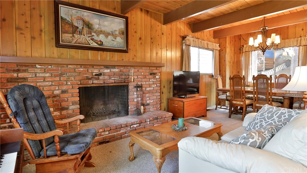 571 Grass Valley Road Lake Arrowhead, CA 92352 - Photo 6 of 41