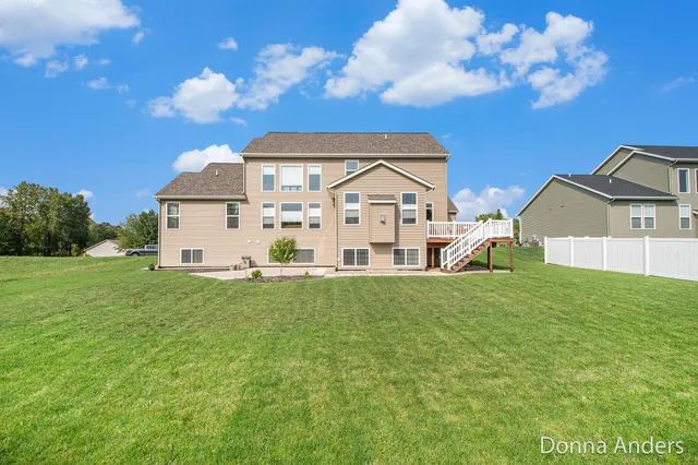 $850,000 | 1936 Red Barn Drive, Hudsonville, MI 49426