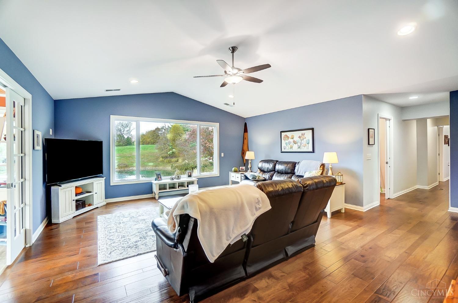 8270 Daleview Road Cincinnati, OH 45247 - Photo 15 of 56